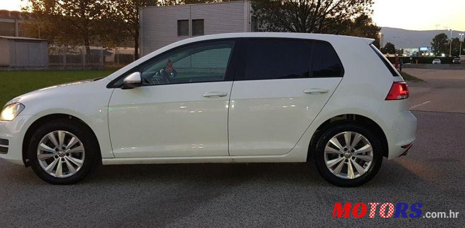 2015' Volkswagen Golf VII 1,6 Tdi Bmt photo #2