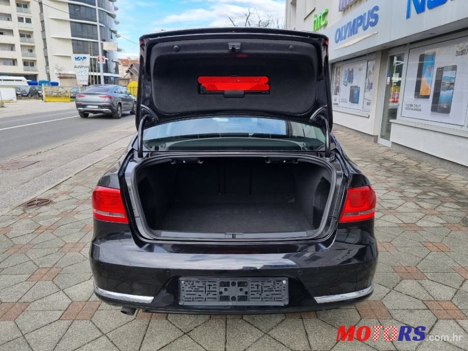 2012' Volkswagen Passat 1,6 Tdi Bmt photo #6