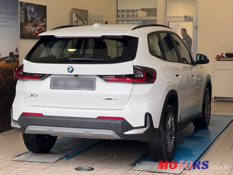 2023' BMW X1 Sdrive18I photo #6