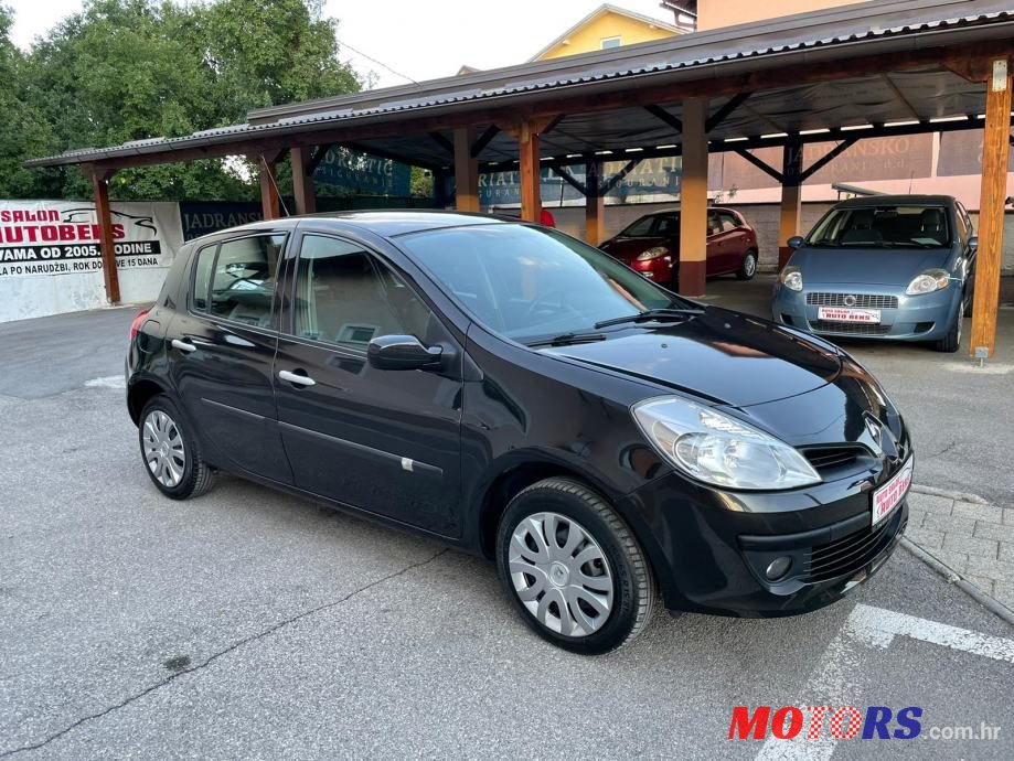 2008' Renault Clio 1,2 16V photo #1