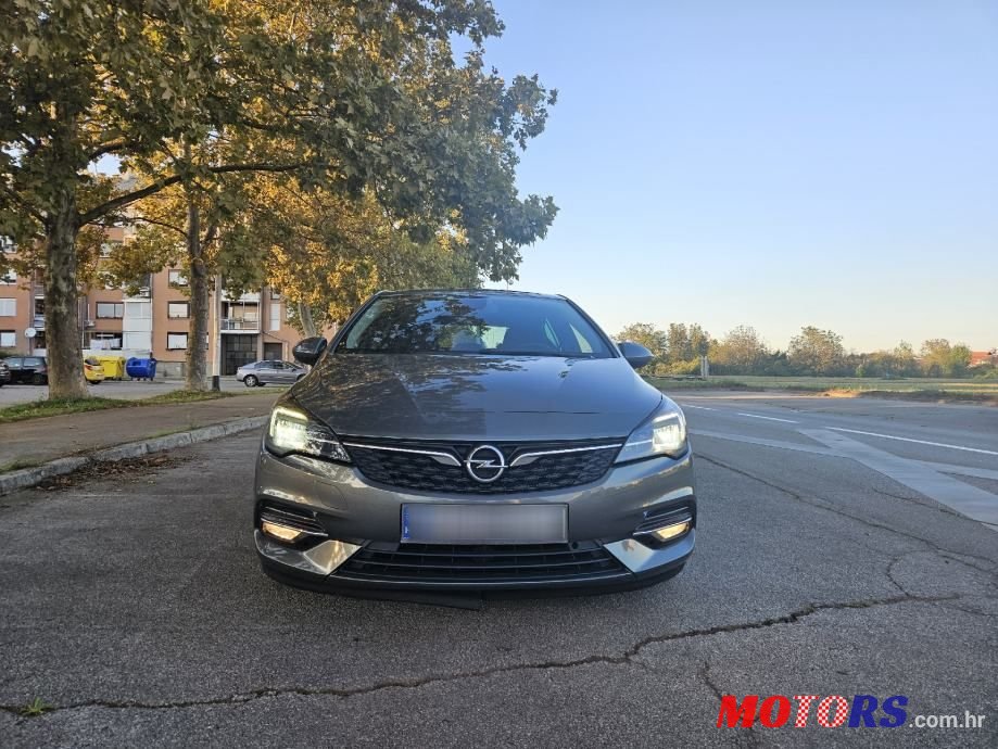 2020' Opel Astra 1,5 D photo #1
