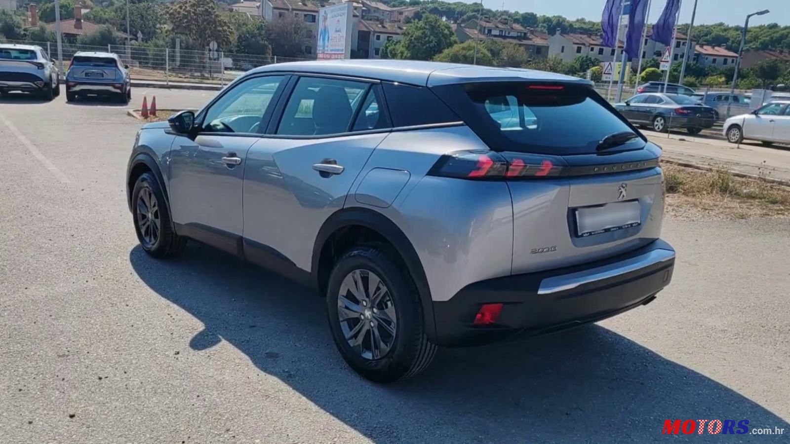 2022' Peugeot 2008 photo #3