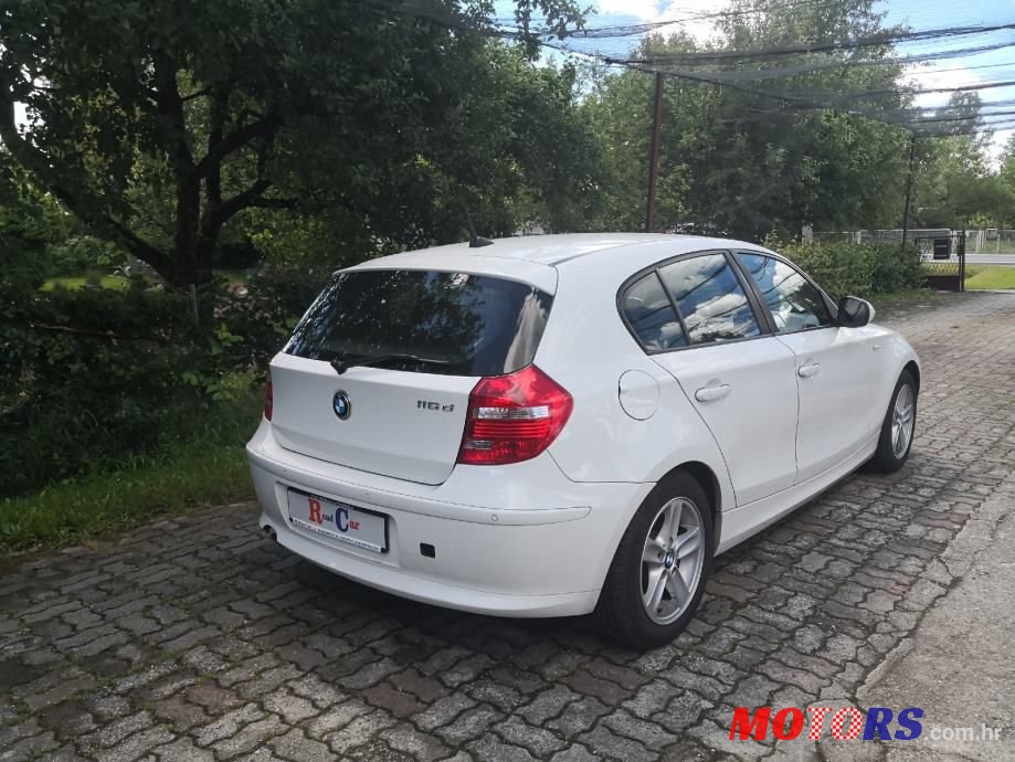 2010' BMW Serija 1 116D photo #3