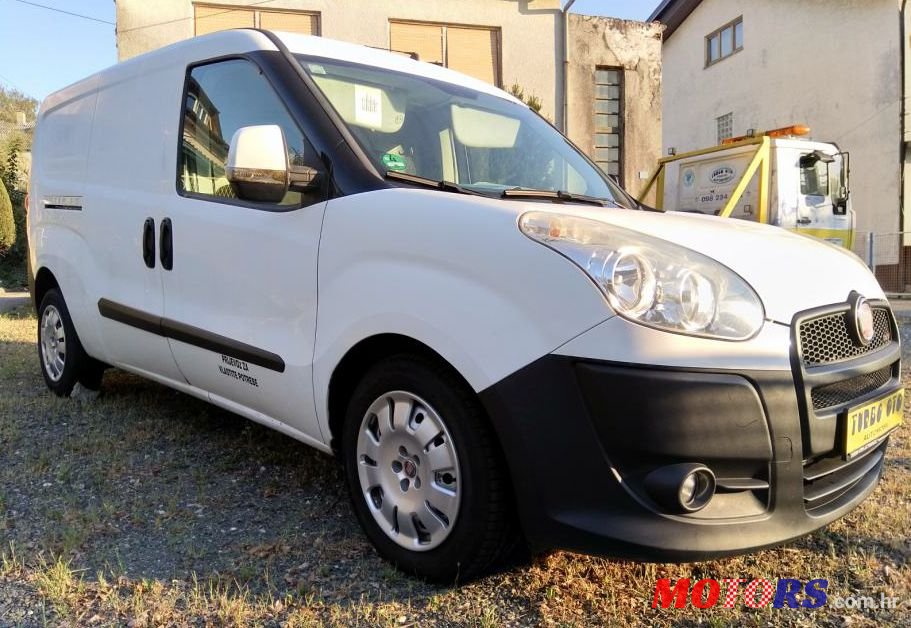 2011' Fiat Doblo 1,6 Multijet 16V photo #1