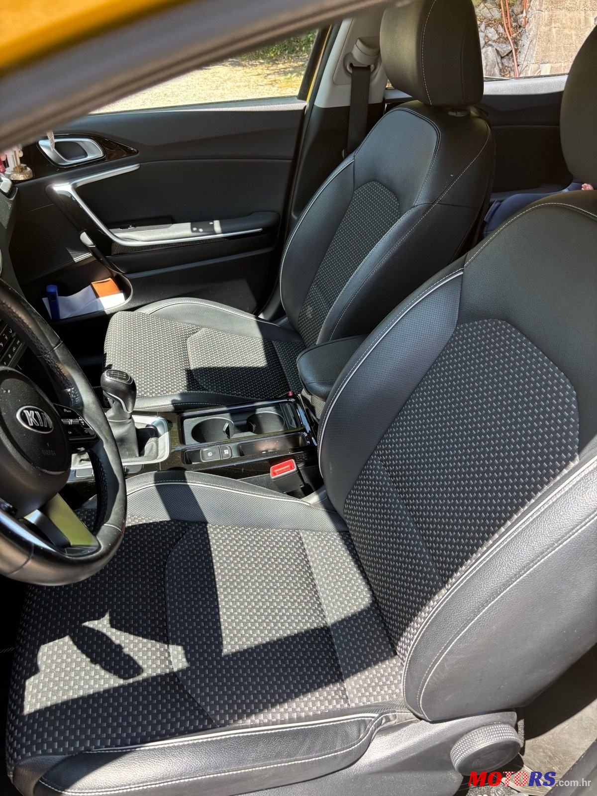 2020' Kia XCeed 1.0 T-Gdi photo #2