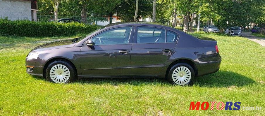 2010' Volkswagen Passat 1,6 Tdi photo #1