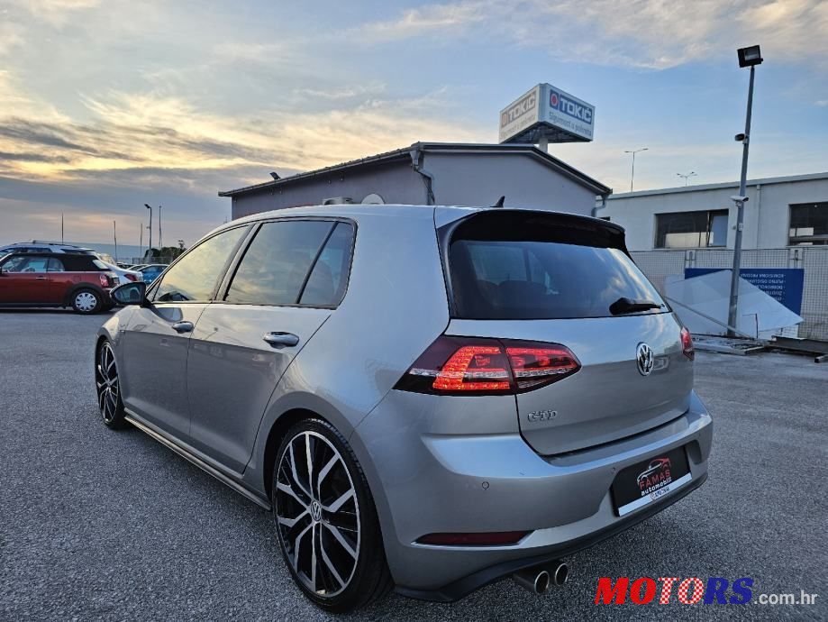 2016' Volkswagen Golf VII 2,0 Bmt photo #3