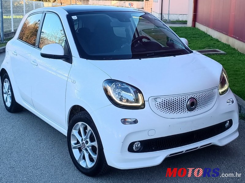 2019' Smart Forfour photo #2