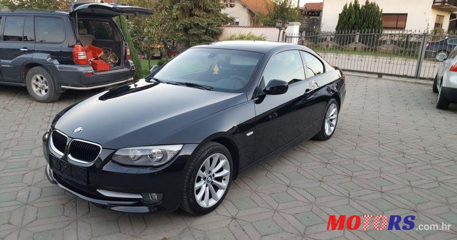 2011' BMW Serija 3 Coupe 320D photo #2