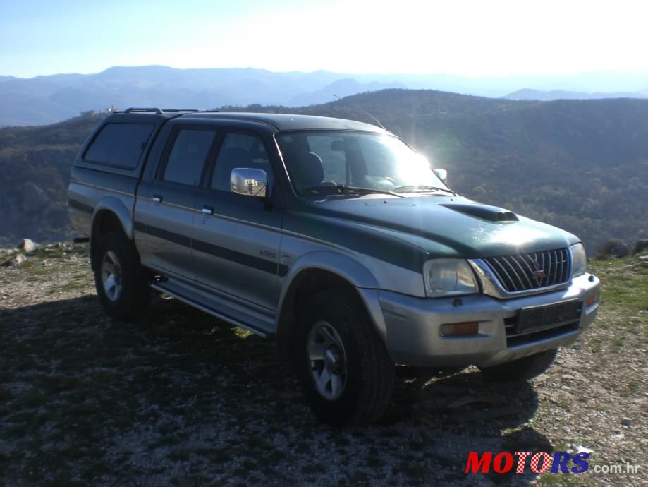 2002' Mitsubishi L200 4X4Td photo #6