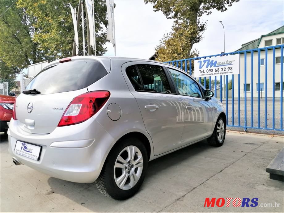 2012' Opel Corsa photo #3