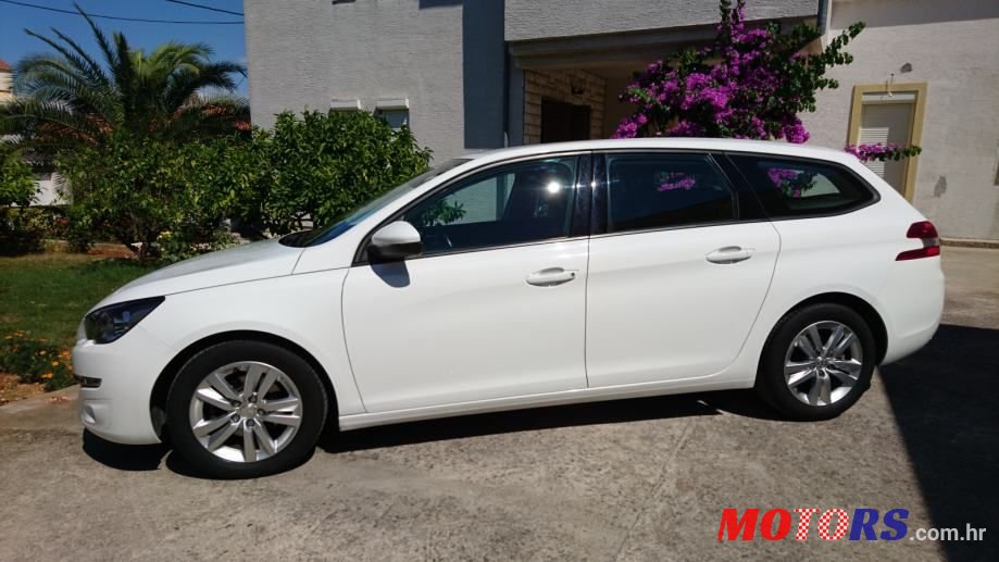 2016' Peugeot 308 Sw photo #5