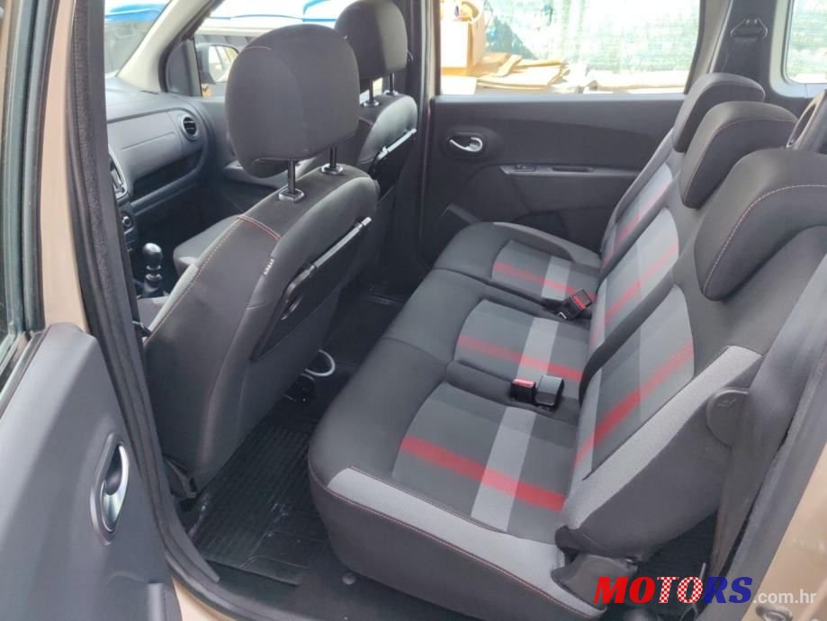 2019' Dacia Lodgy Stepway photo #5