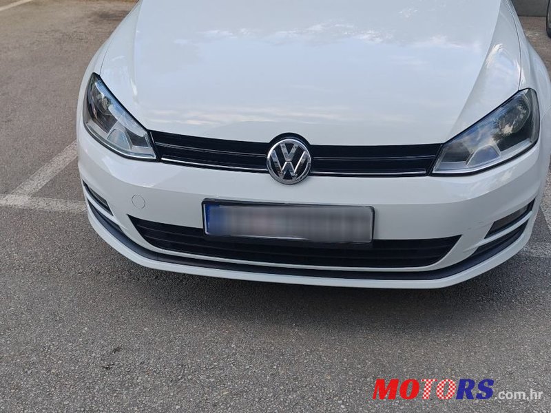 2015' Volkswagen Golf VII Variant photo #1