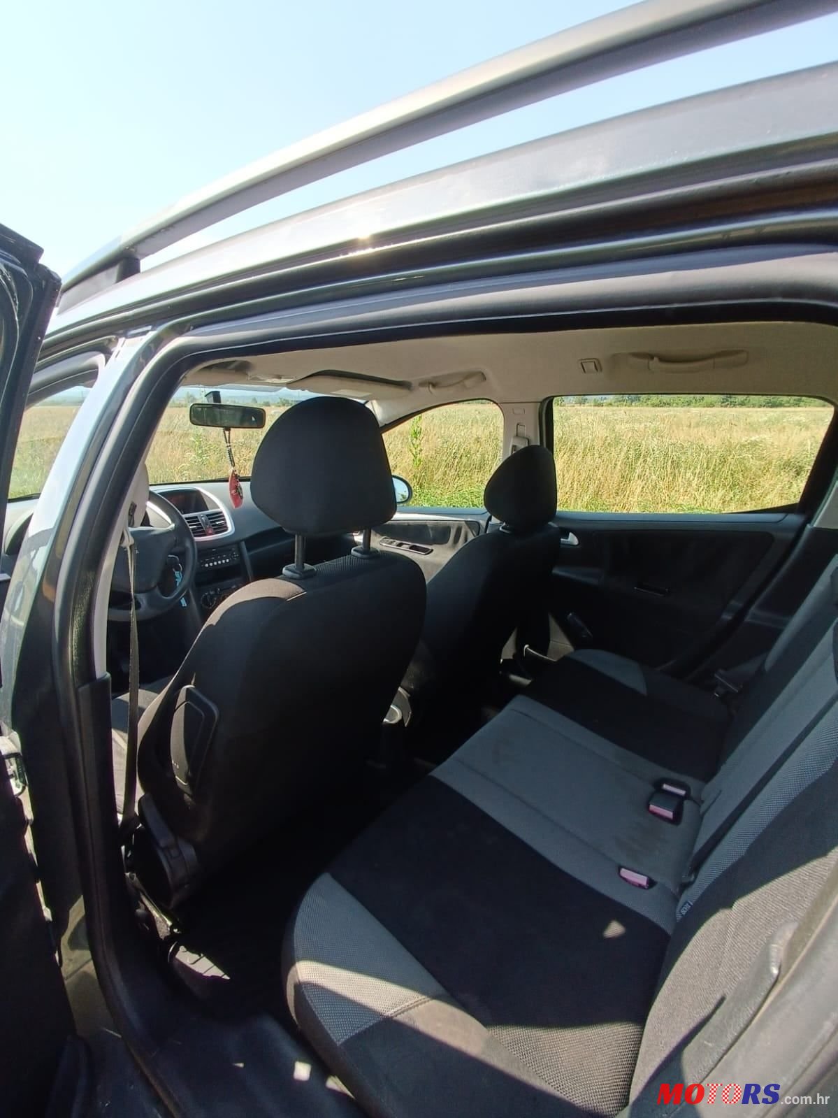 2008' Peugeot 207 Sw photo #6