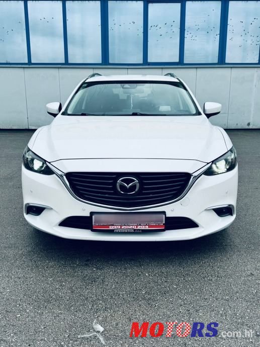 2017' Mazda 6 Sport Combi photo #2