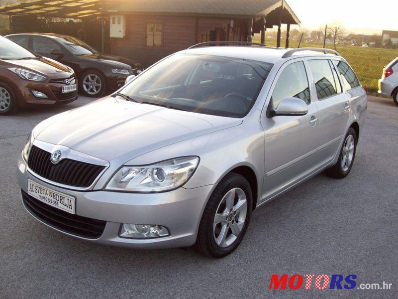 2011' Skoda Octavia Combi 1,6 Tdi photo #1