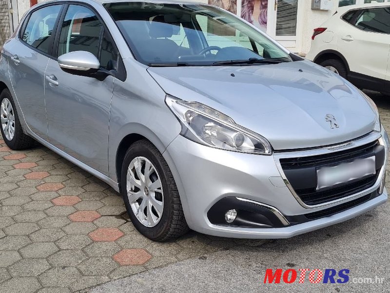 2017' Peugeot 208 1,6 Bluehdi photo #1