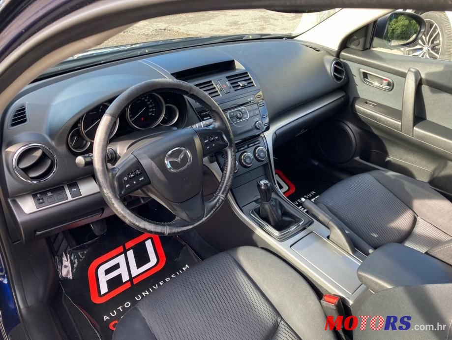 2011' Mazda 6 Sport Combi photo #6