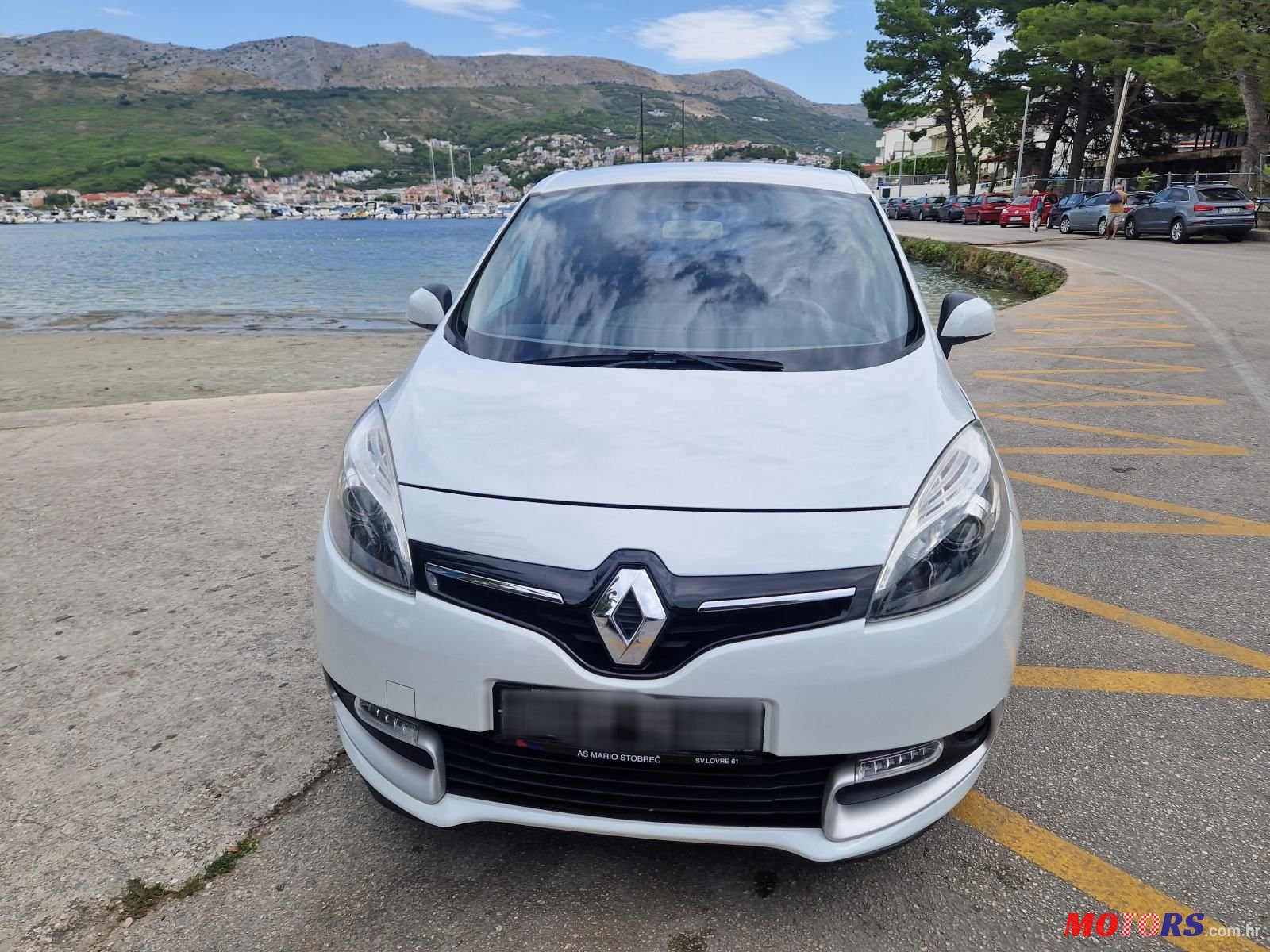 2015' Renault Scenic Dci photo #2