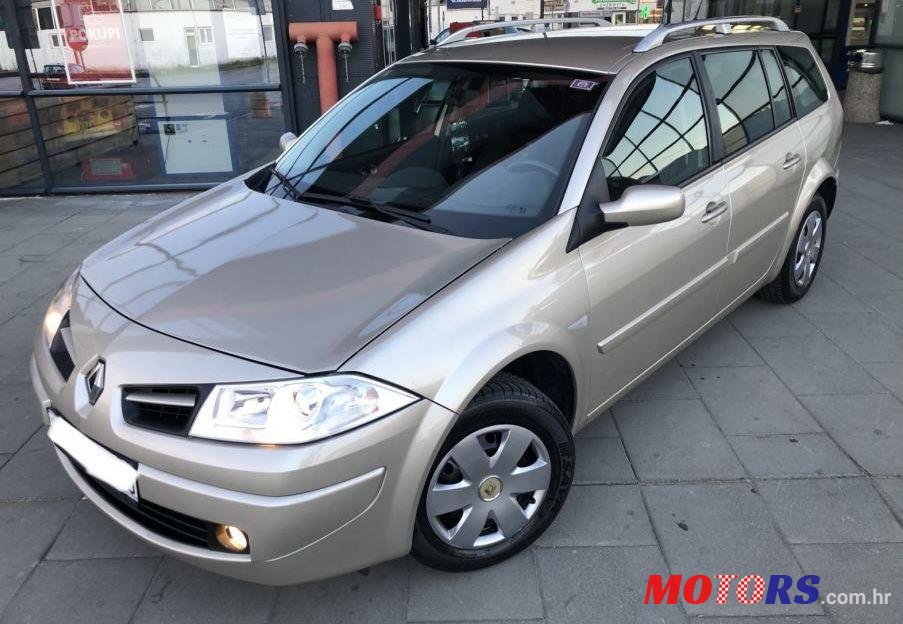 2008' Renault Megane Grandtour photo #2