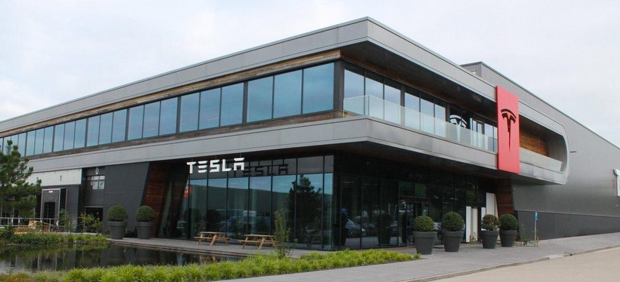 Tesla is closing in on a factory in Europe