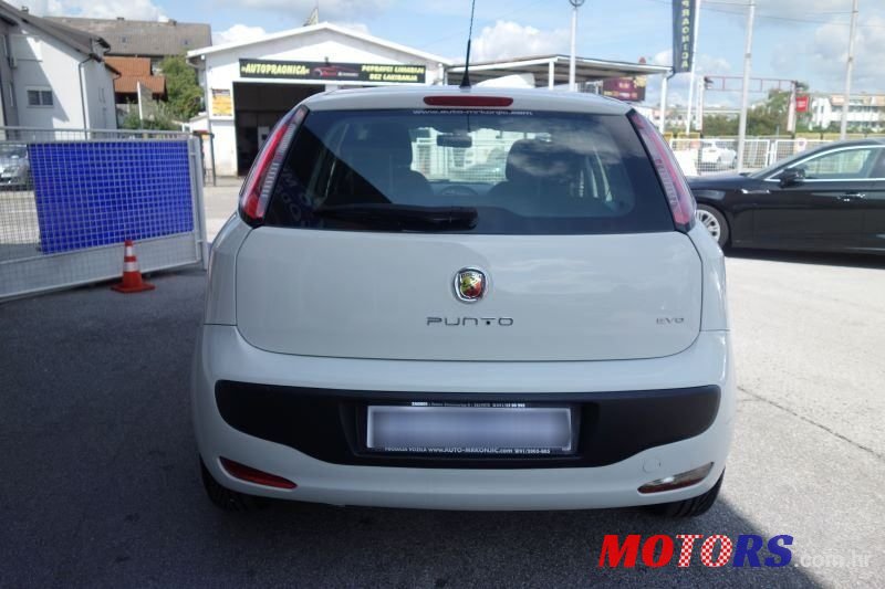 2011' Fiat Punto Evo photo #5
