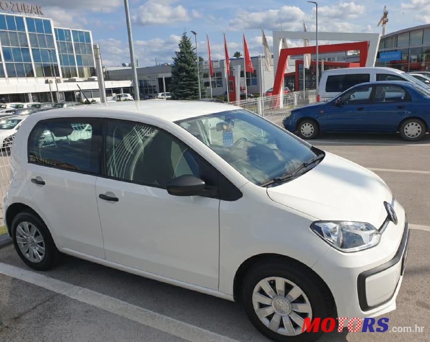 2017' Volkswagen Up! 1,0 photo #2