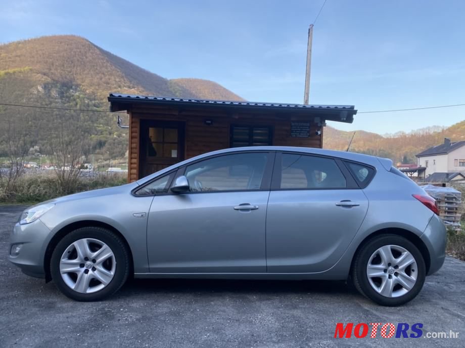 2017' Opel Astra 1,7 Cdti photo #1