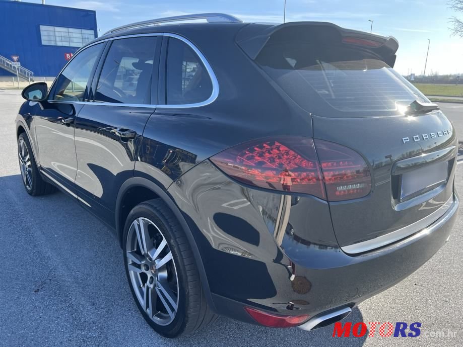 2013' Porsche Cayenne photo #4