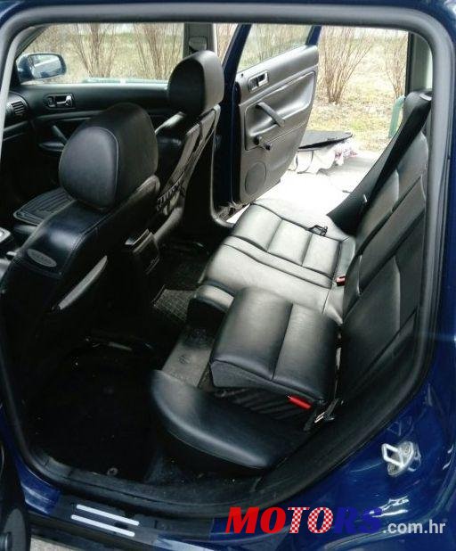 2001' Volkswagen Passat Variant photo #3
