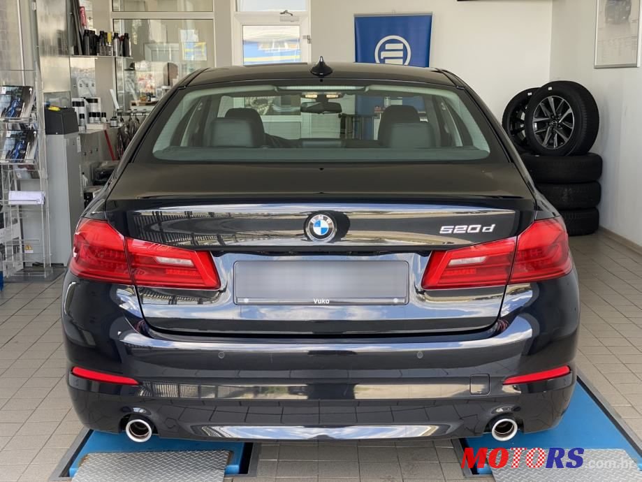 2017' BMW Serija 5 520D photo #5