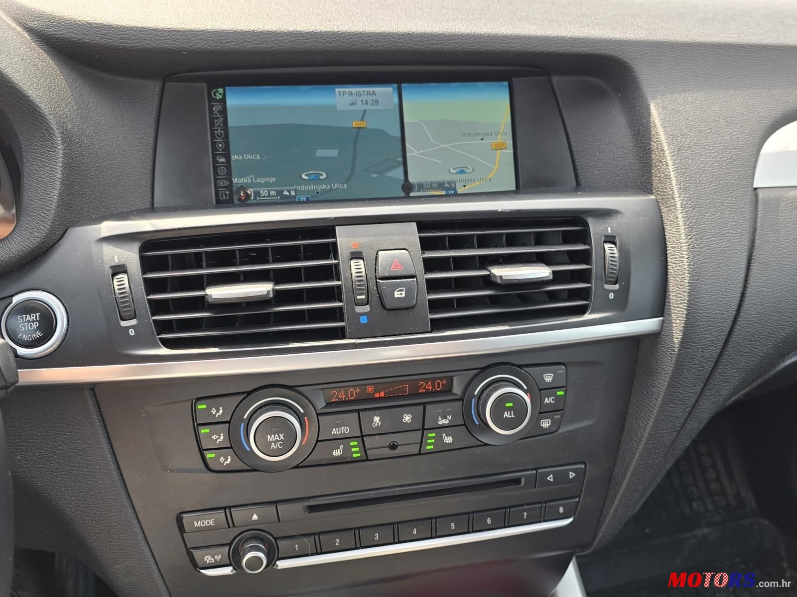 2013' BMW X3 Xdrive20D photo #2