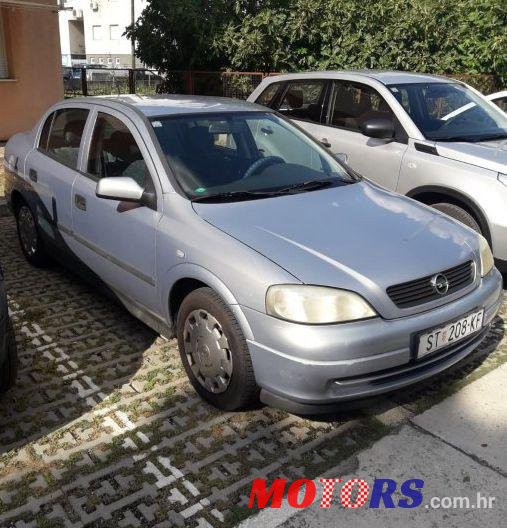 2002' Opel Astra 1,2 photo #1