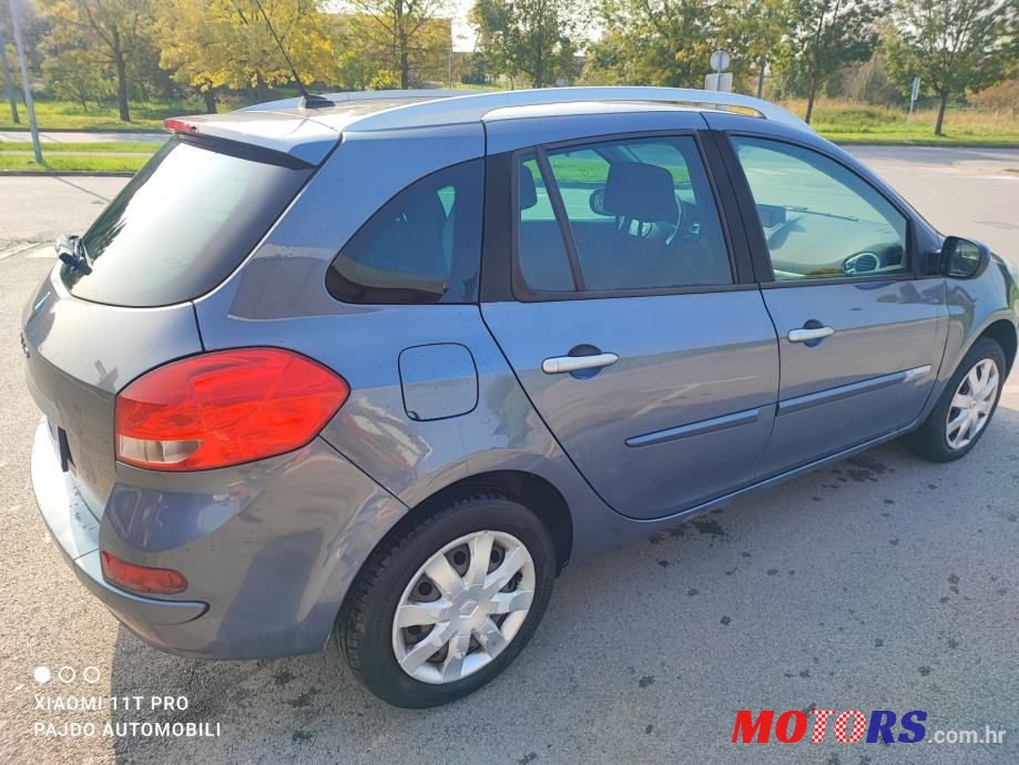 2010' Renault Clio 1,5 Dci photo #4