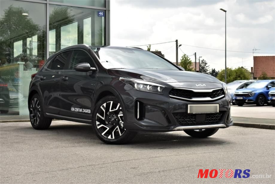 2023' Kia XCeed photo #3