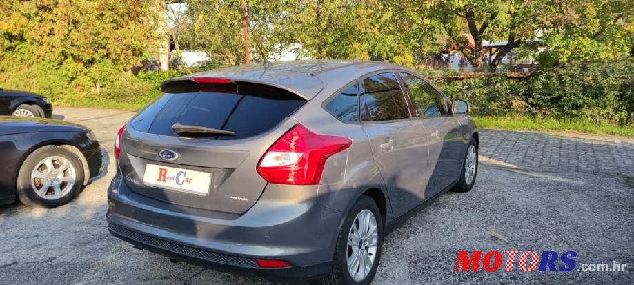 2011' Ford Focus 1,6 photo #2