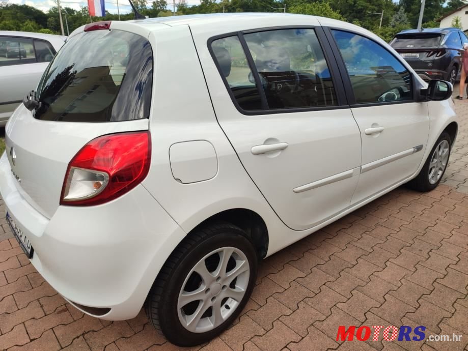 2012' Renault Clio 1,2 16V photo #4