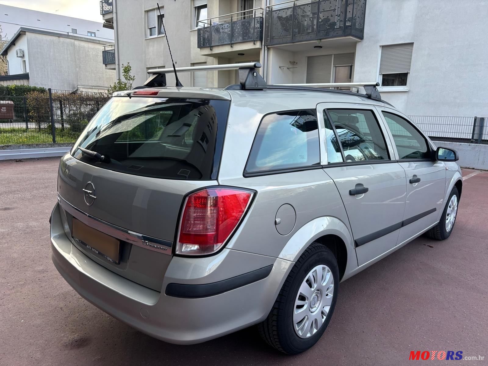 2006' Opel Astra 1,6 photo #1