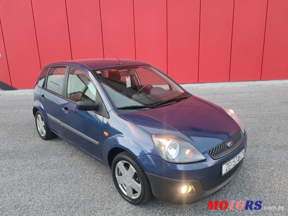 2009' Ford Fiesta photo #3