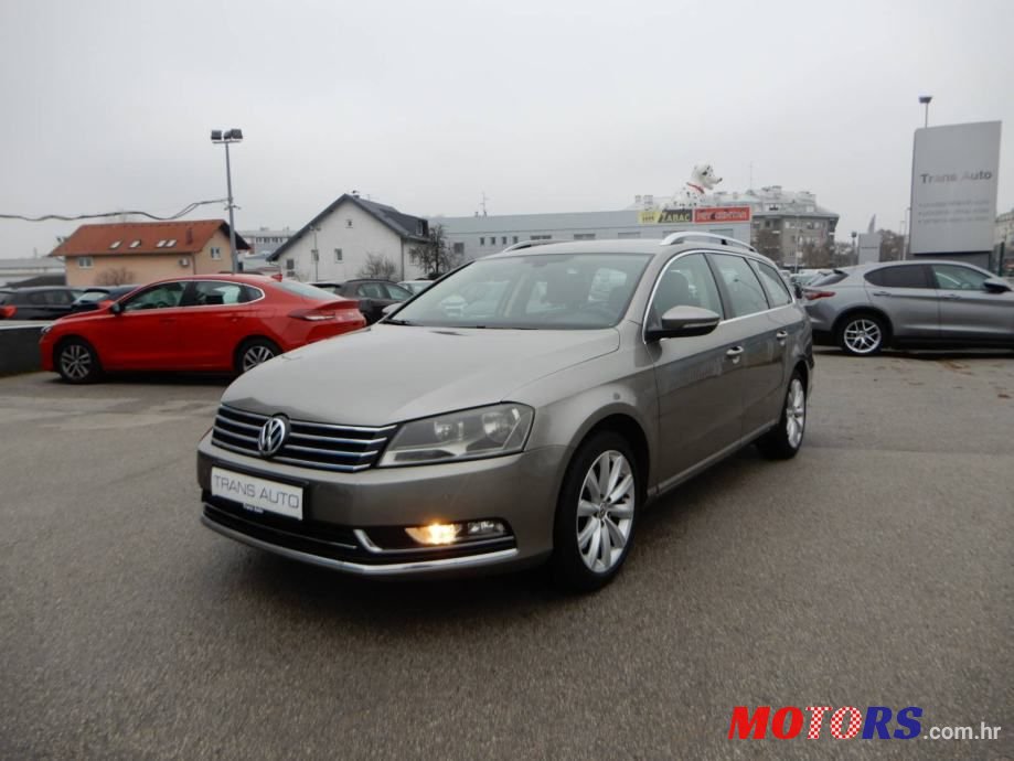 2012' Volkswagen Passat 1.6 Tdi photo #1