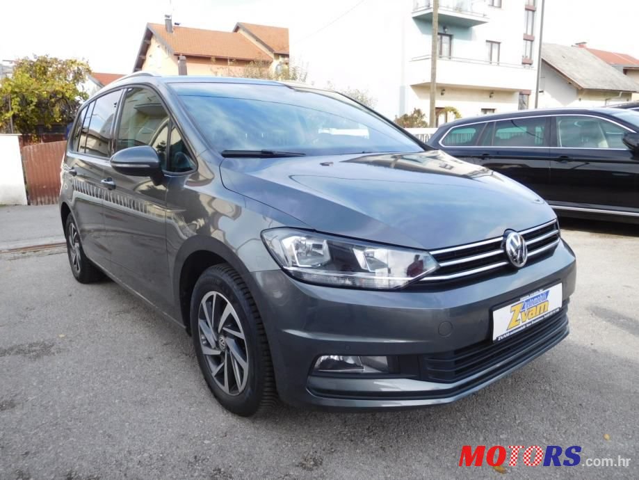 2017' Volkswagen Touran 2,0 Tdi photo #1