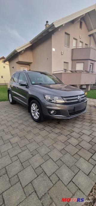 2016' Volkswagen Tiguan photo #4