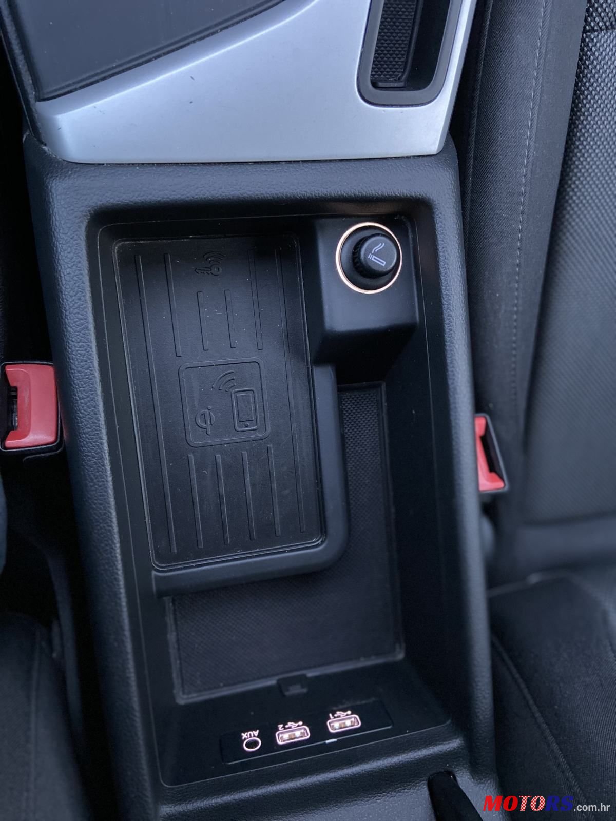 2017' Audi A4 Avant photo #6