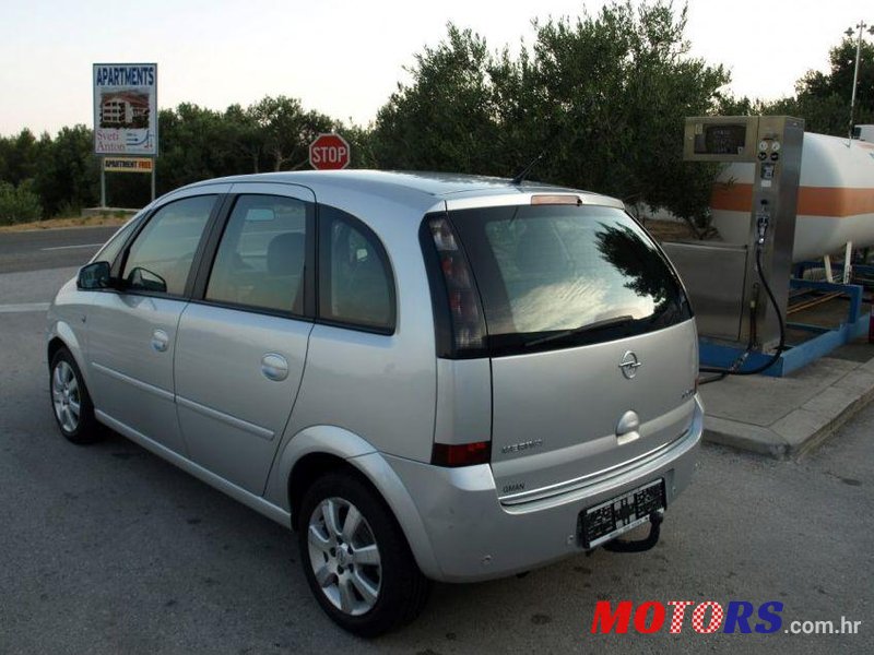 2010' Opel Meriva 1,7 Cdti photo #1