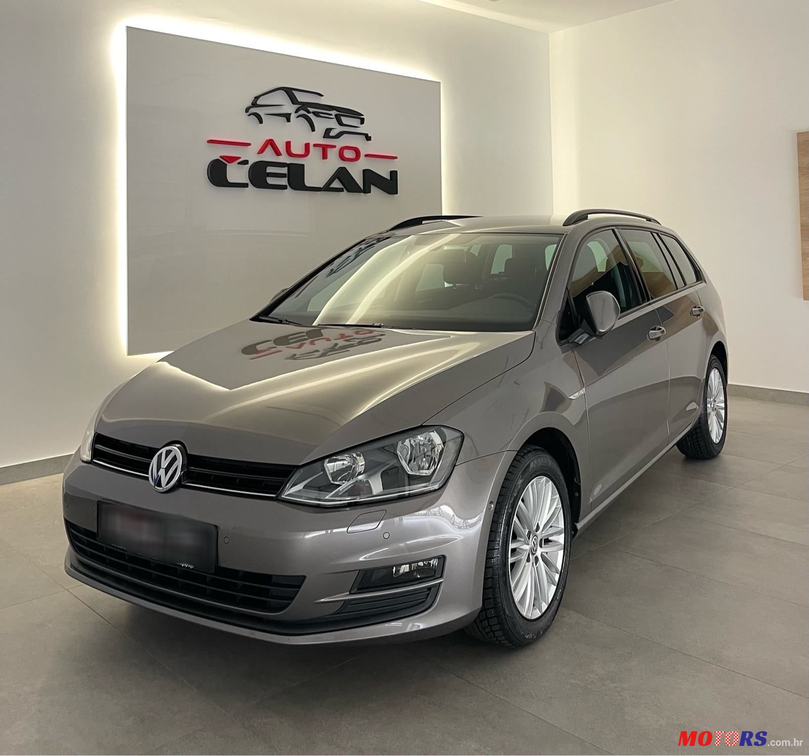 2014' Volkswagen Golf VII Variant photo #4