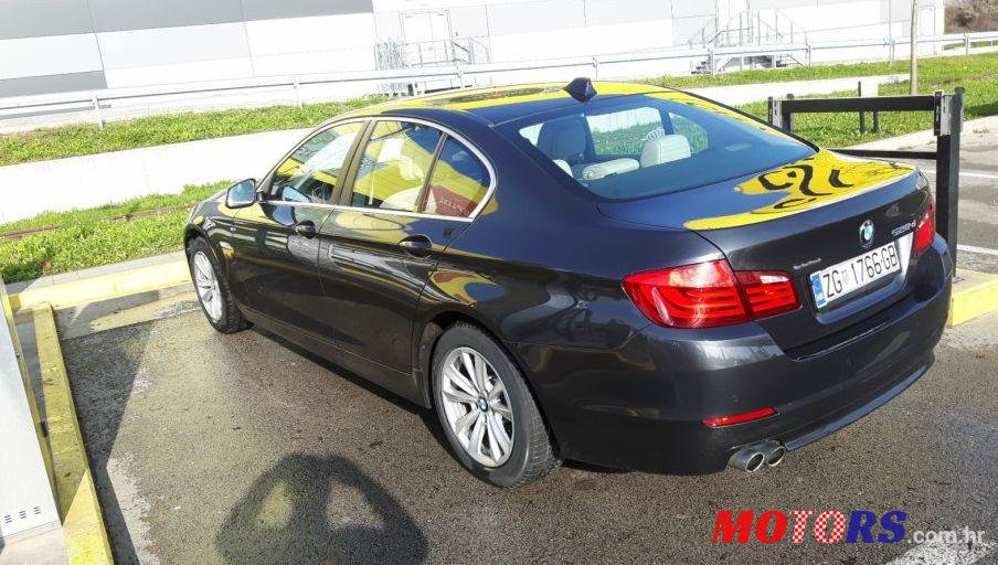 2013' BMW Serija 5 520D photo #3