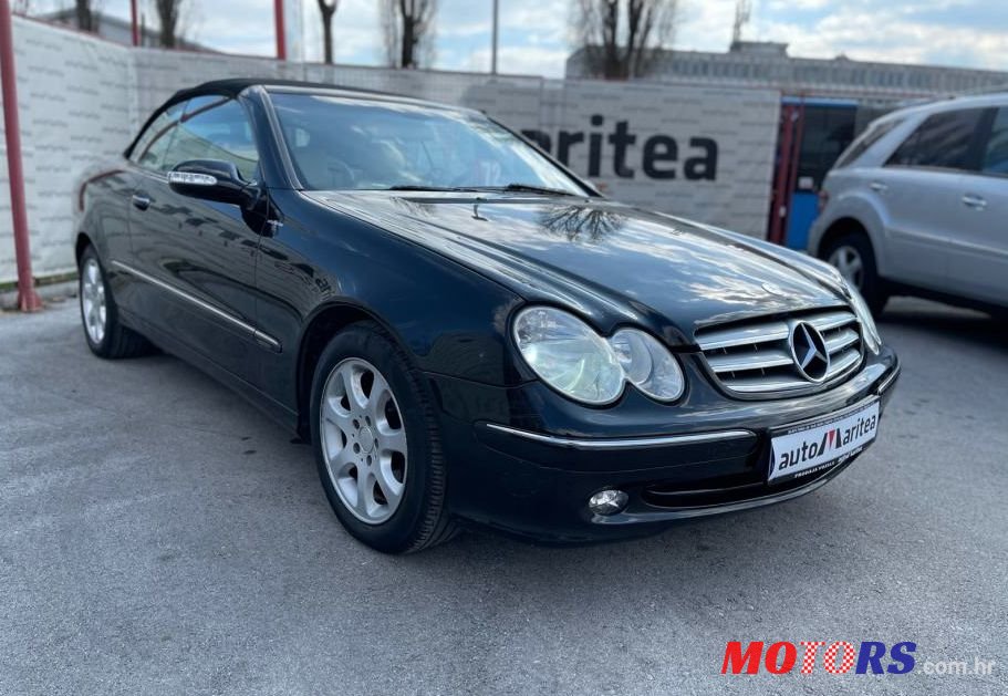2004' Mercedes-Benz Clk Cabrio 200 photo #1