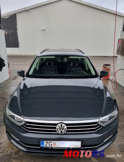 2016' Volkswagen Passat Variant photo #3