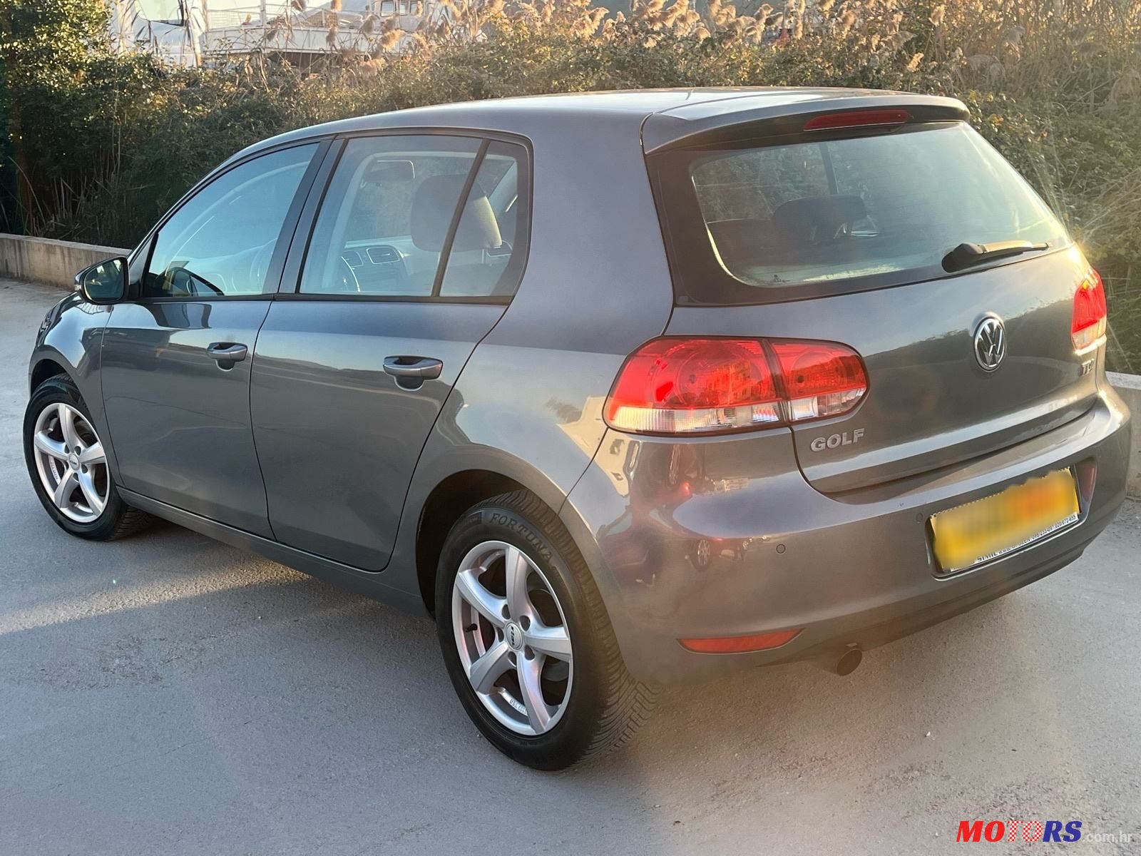 2009' Volkswagen Golf VI 1,6 Tdi photo #5